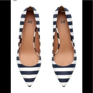 H&M Navy strip pumps